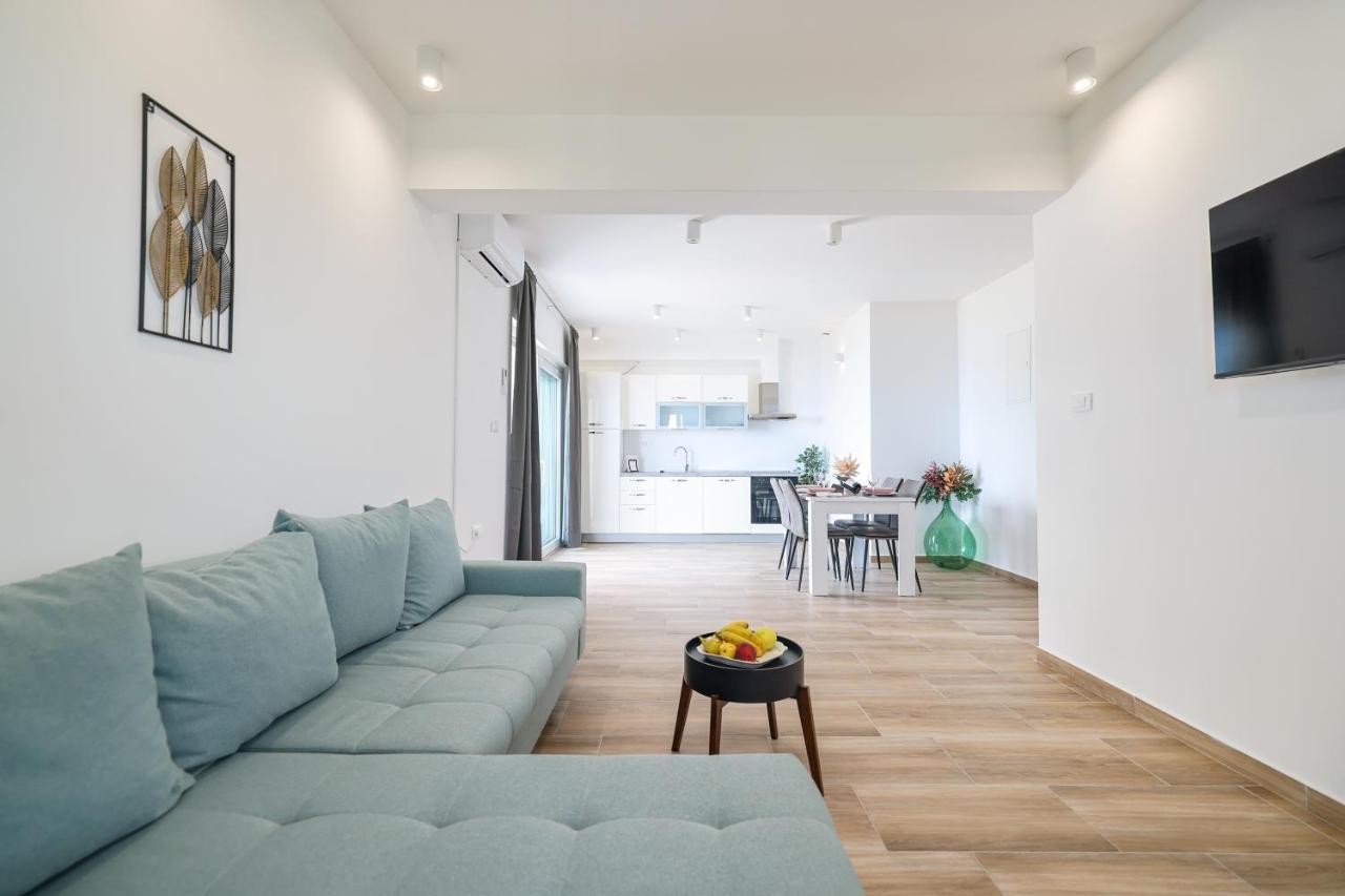 Beachfront Apartments Tic With Seaview Miletici Exteriör bild