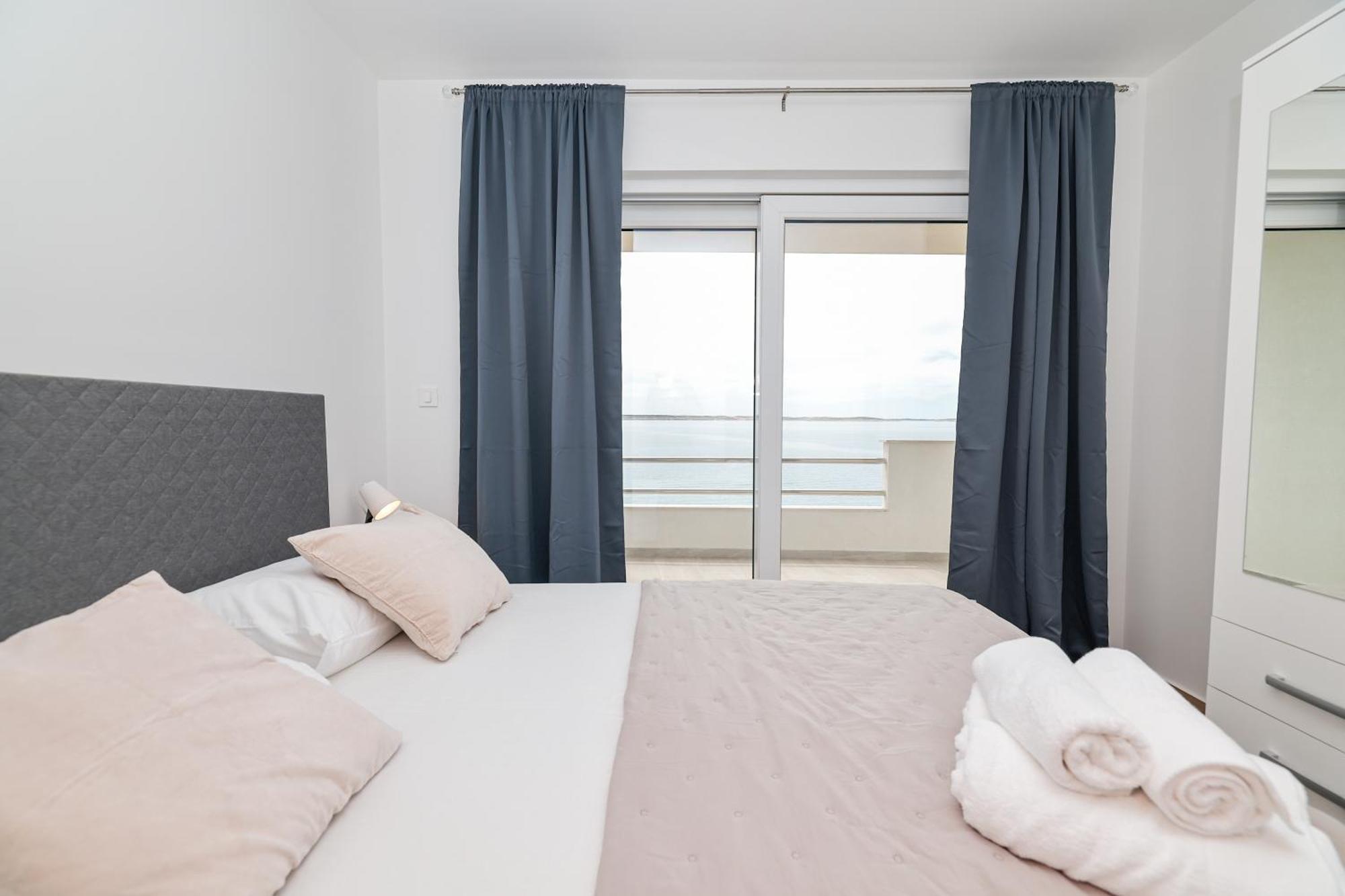Beachfront Apartments Tic With Seaview Miletici Exteriör bild