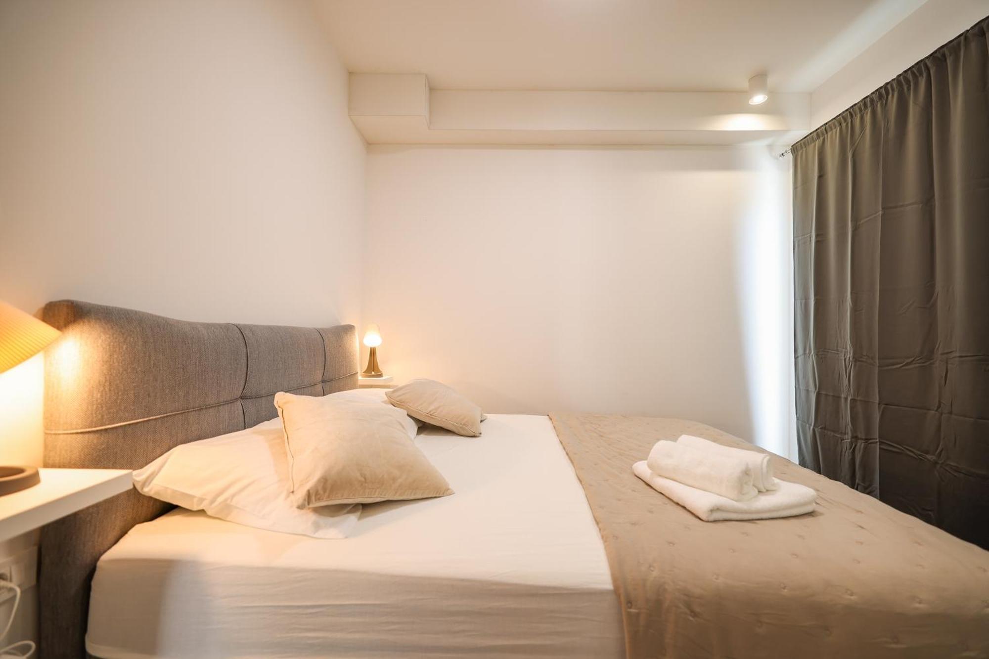 Beachfront Apartments Tic With Seaview Miletici Exteriör bild