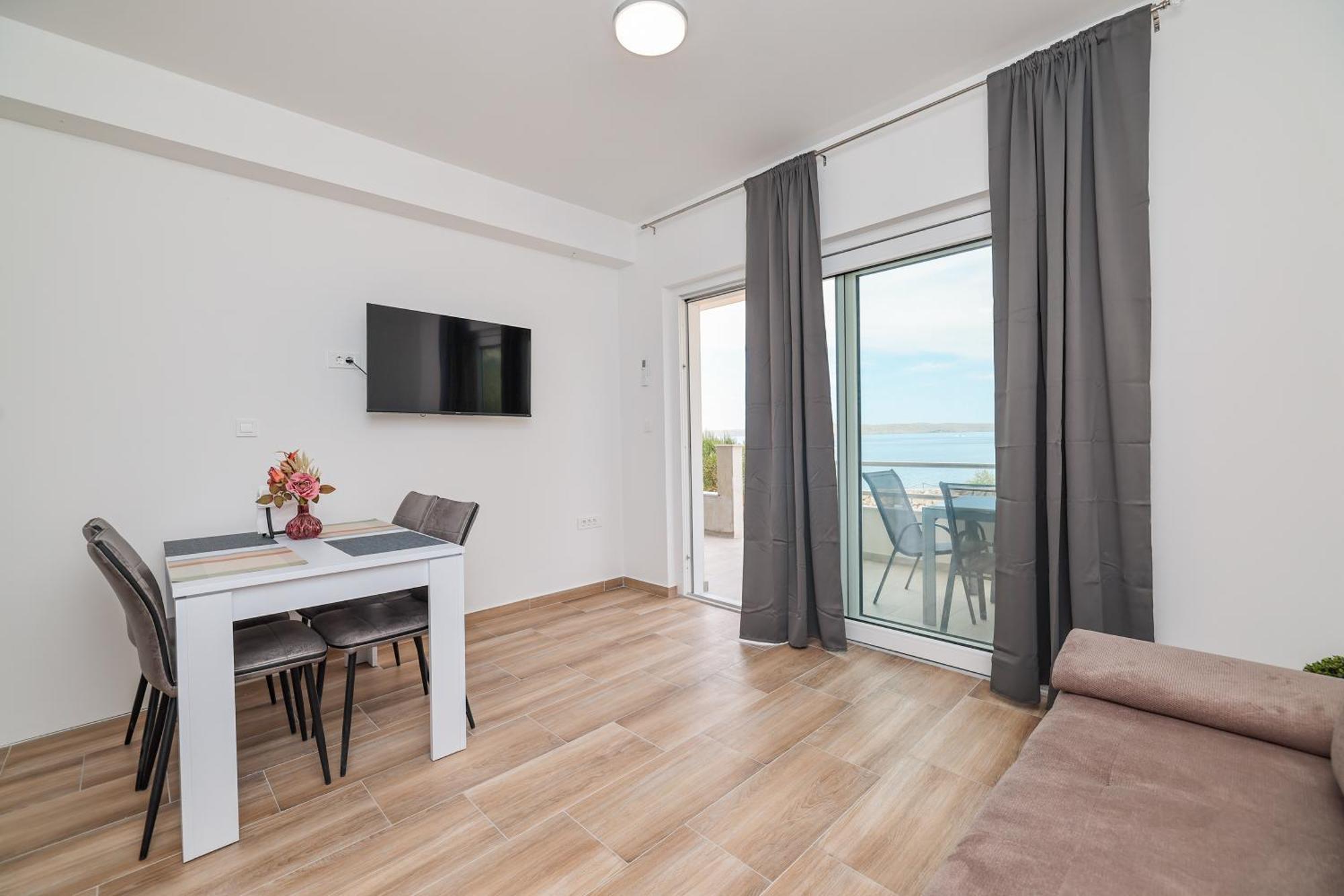Beachfront Apartments Tic With Seaview Miletici Exteriör bild