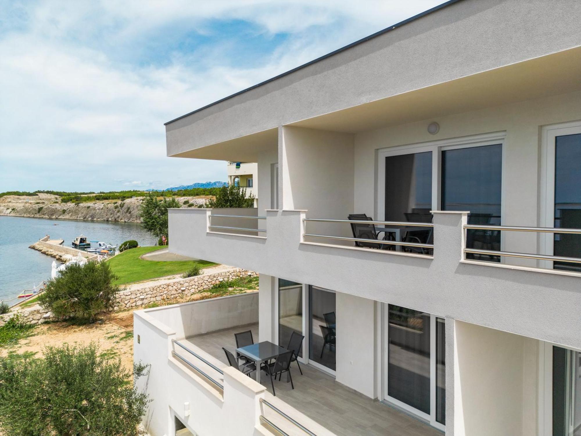 Beachfront Apartments Tic With Seaview Miletici Exteriör bild